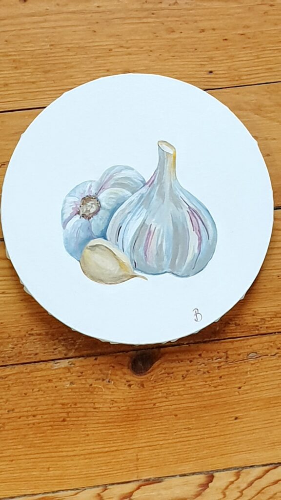 gousses d'ail sur toile ronde